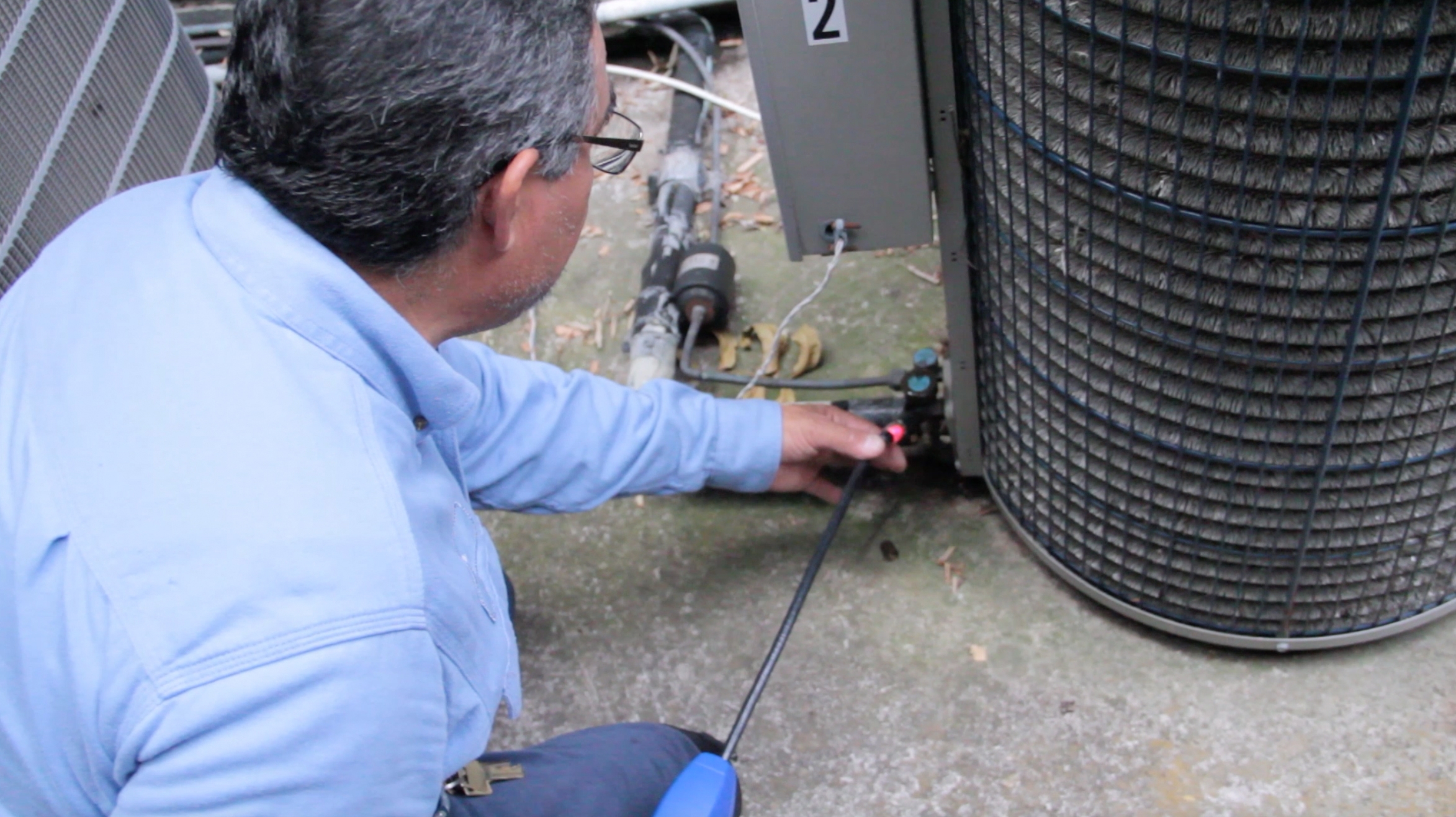 What's the Best Way to Find a Refrigerant Leak ...